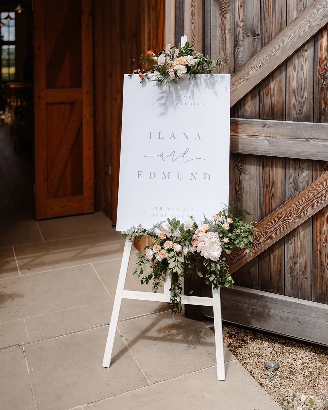 DIY Welcome Sign with Chalkboard or Wood