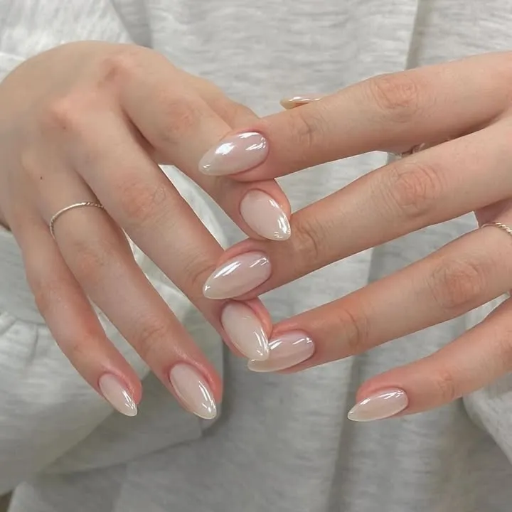 Pearl Chrome Nails